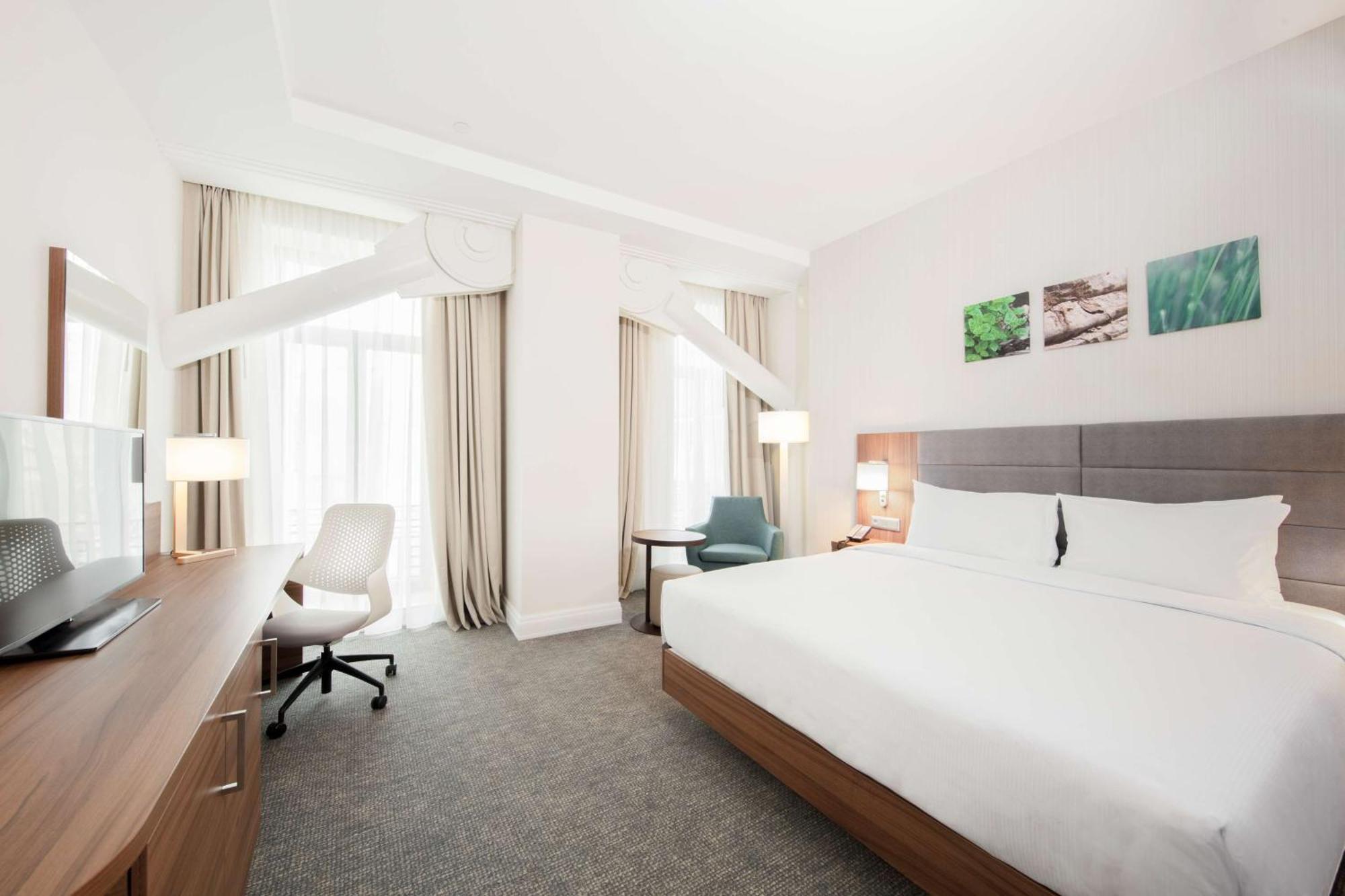 Hilton Garden Inn Bucharest Old Town Exterior foto