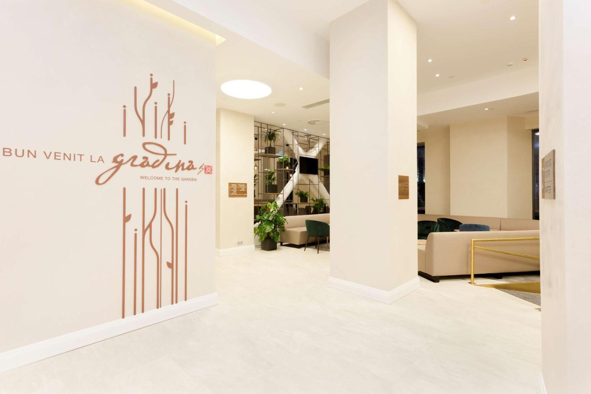 Hilton Garden Inn Bucharest Old Town Exterior foto